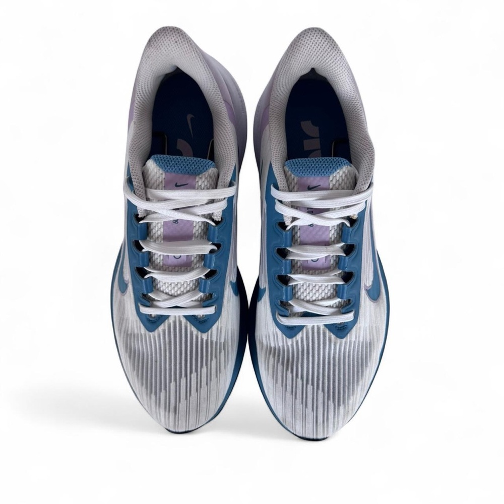 Women's Nike  Winflo 09 White and Blue Athletic Shoes - Picture 5 of 8
